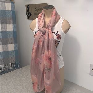 Ellen Tracy Scarf